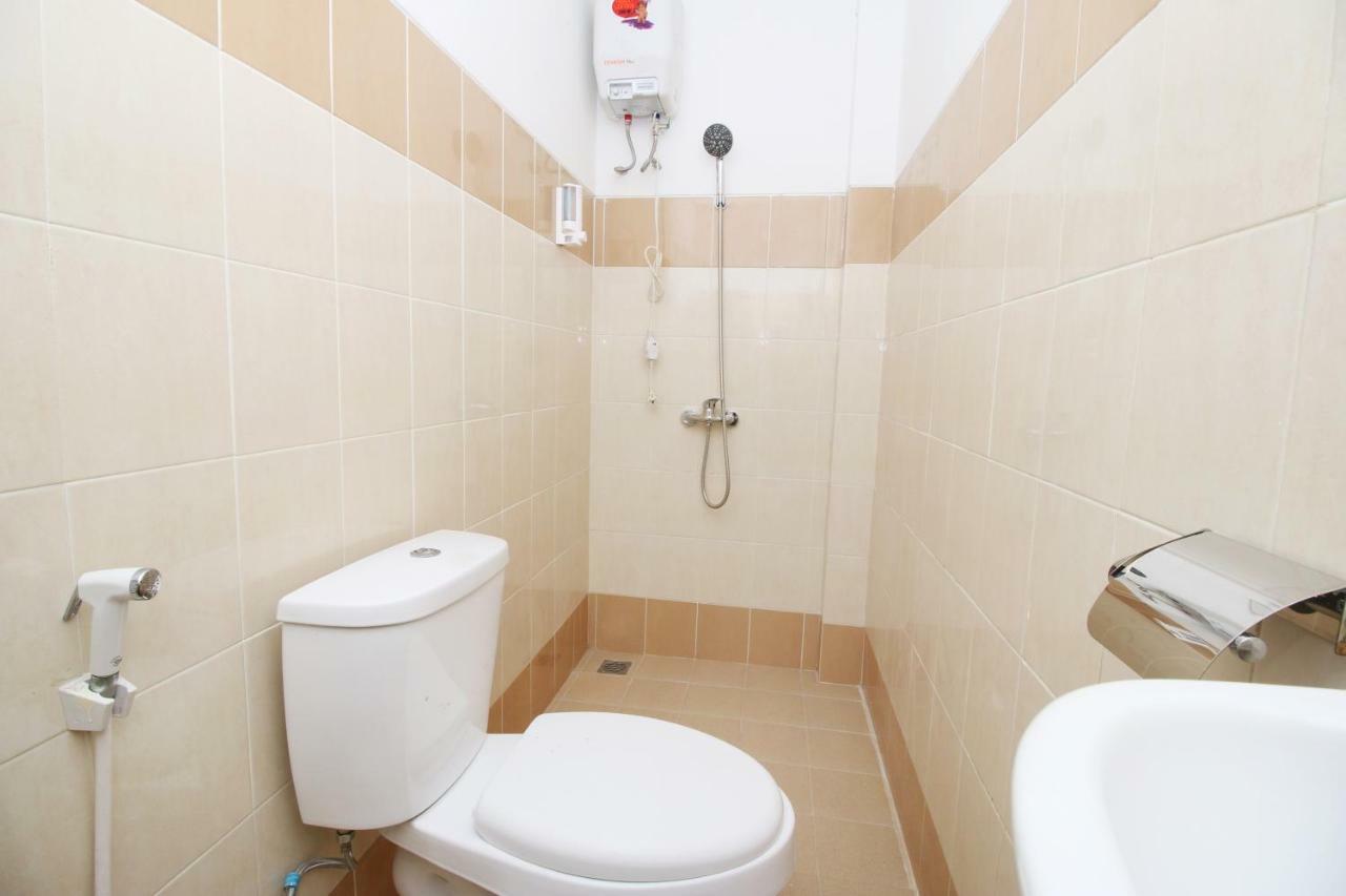 ジャカルタ カマル ケルアルガ カンプン バリ IIIホステル エクステリア 写真